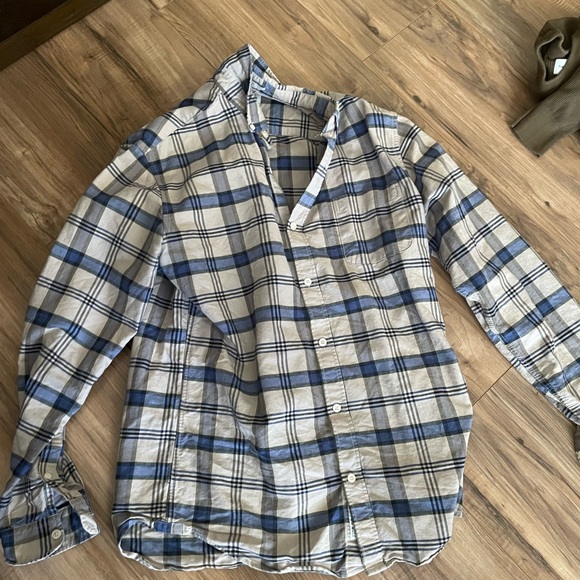 FRANK AND OAK CLOSET CLEANOUT - Picture 9 of 11